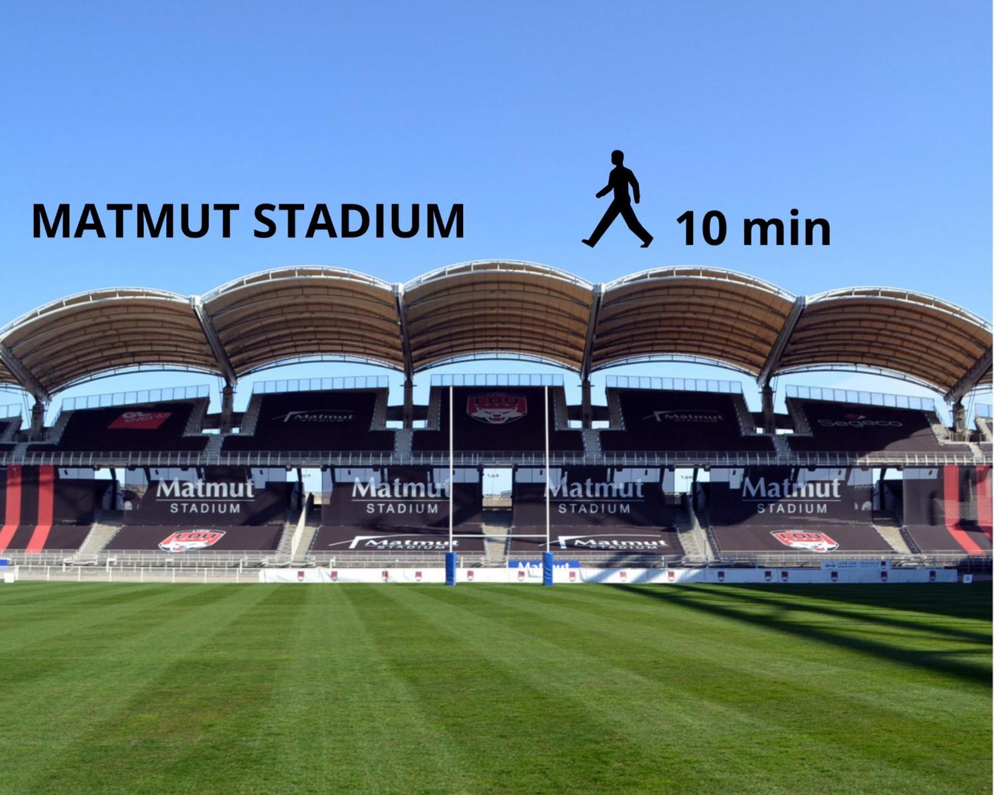 Lionne-Stade Du Lou Lyon Buitenkant foto